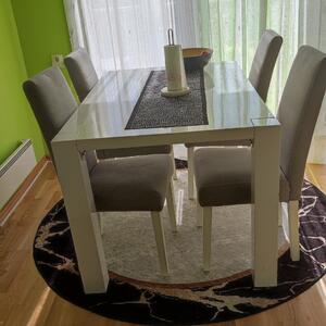 Matbord och 4 stolar