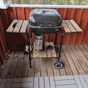 Grill skänkes