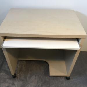 Mindre dator/skrivbord