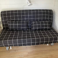 Ikea-bäddsoffa bortskänkes