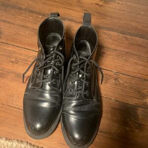 Skor 40 Dr Martens