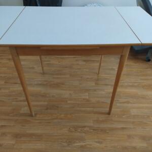 Litet matbord