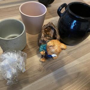 Krukor bortskänkes mot avhämtning 