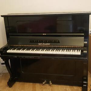 GEFLE PIANO 
