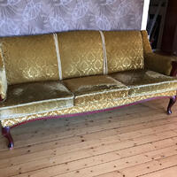 Soffa skänkes