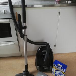 Dammsugare med tillbehör 