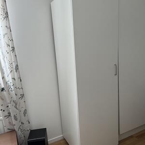 Vit garderob