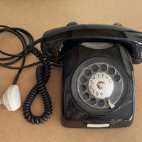Telefon med nummerskiva