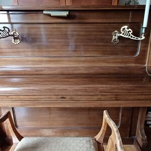 Piano bortskänkes