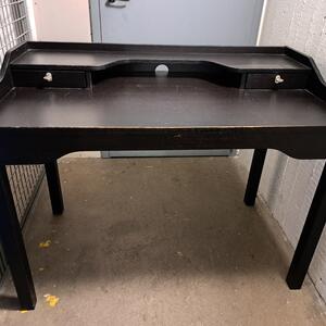 Kontorsskrivbord
