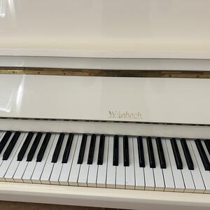 Piano Weinbach vit