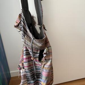 Boho väska med axelrem och dragkedja (behöver repareras)