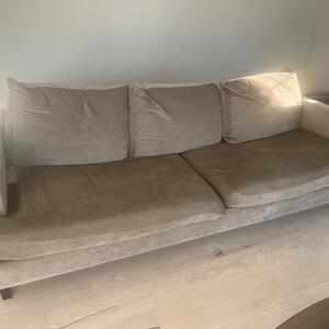 2 stycken soffor bortskänkes