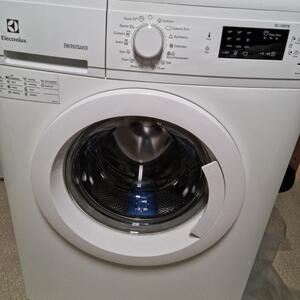 Bortskänkes electrolux tvättmaskin 