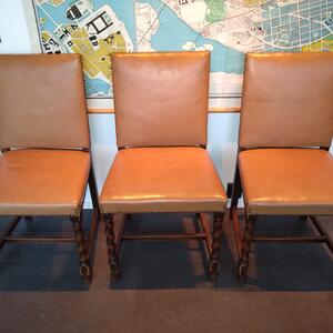 Matsalsstolar bortskänkes