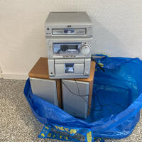 fullt fungerande CD stereo.