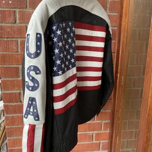 Skinnjacka med amerikanska flaggan