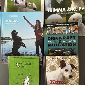 Hundbokspaket skänkes