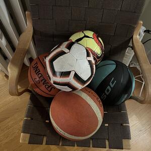 Fotbollar och basketbollar