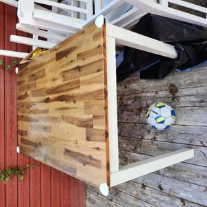 Matbord bortskänkes 