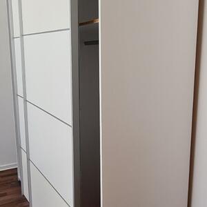 Stor Vit Garderob med skjutdörrar