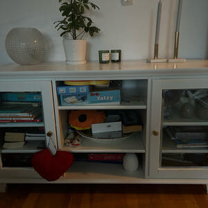 Ikea tv-bänk / skänk 