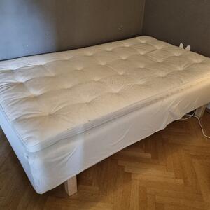 Säng 120 bortskänkes