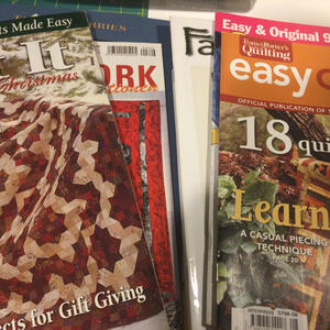 Äldre quilttidningar bortskänkes. 