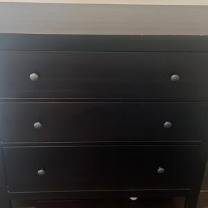 Byrå hennes från IKEA 
