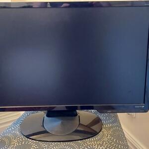 LCD Dataskärm 24" 