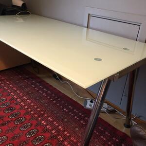 Glasbord/skrivbord