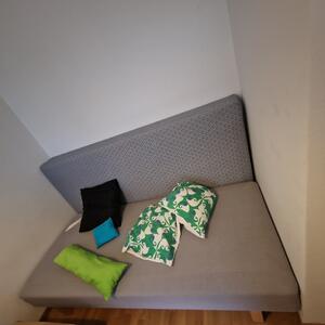 2 sängar bortskänkes