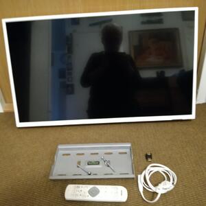 Philips 32 tum TV (OBS! EJ smarttv)