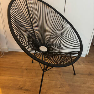 Svart trådfåtölj inomhus/utomhus