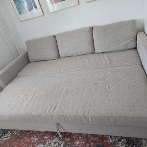 En bäddsoffa skänkas 