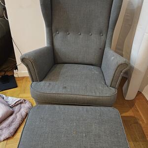 Fåtölj Strandmon (IKEA) med fotpall