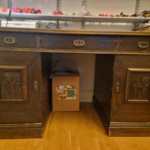 Gammalt skrivbord