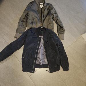 2 vår/höstjackor  stl 146