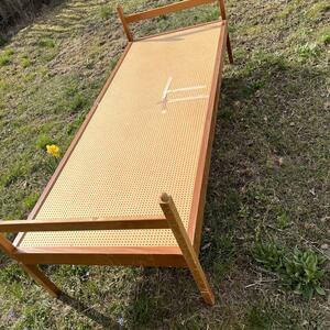 Säng 90x200