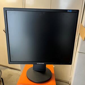 Datoskärm Samsung SyncMaster 943b