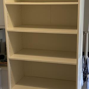 IKEA Hylla med skåp