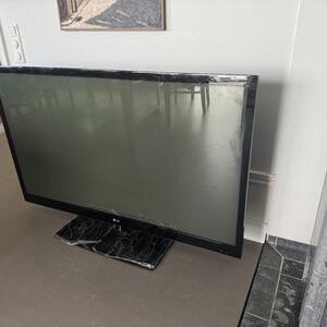 LG plasma tv 60”