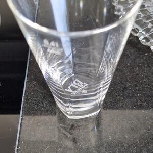 9 st ölglas bortskänkes