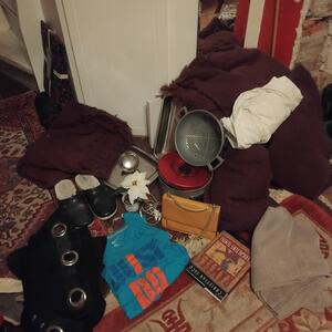 Husgeråd,filtar, väska,gardiner mm