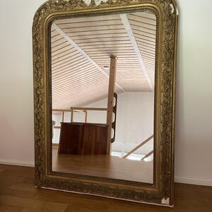 Big gold plaster mirror