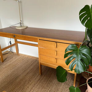 Vintage skeivbord bortskänkes
