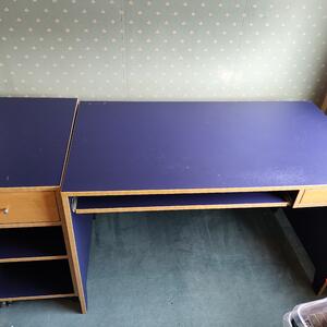 Skrivbord 