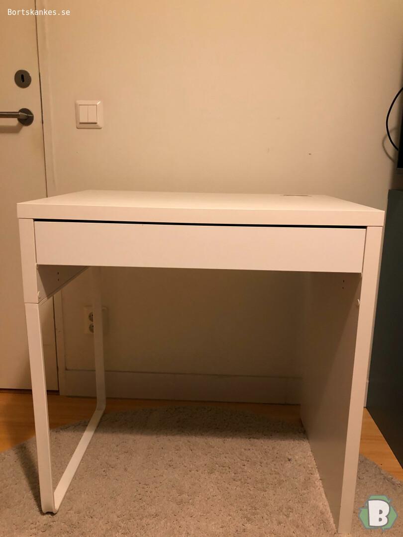 IKEA skrivbord MICKE, vit, 73x50 cm  på www.bortskankes.se